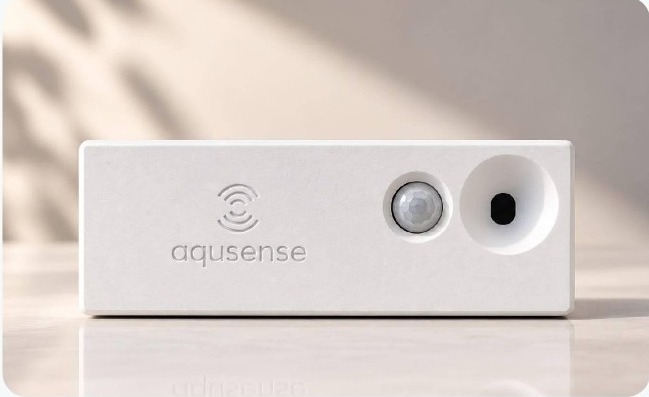 One connection. Power and data.